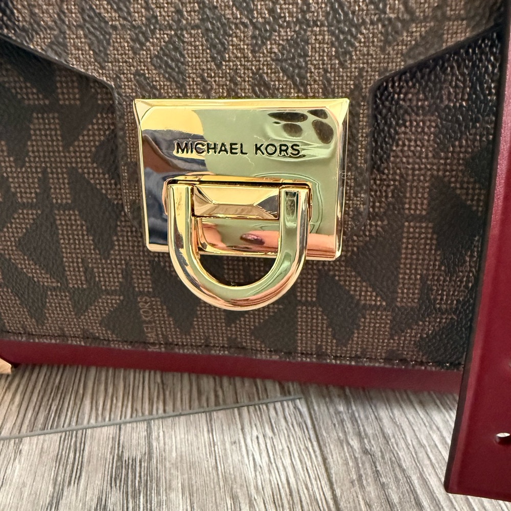 Michael Kors Red and brown Signature Satchel - Picture 2 of 4